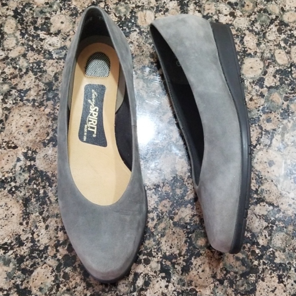 Gray suede Easy Spirit flats